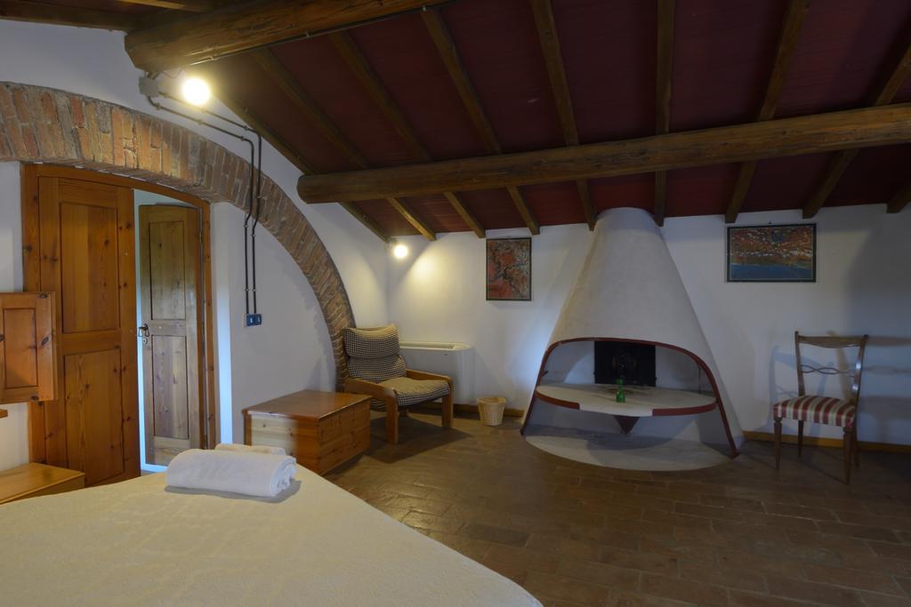 Agriturismo Borgo Del Papa Badia  Exteriör bild