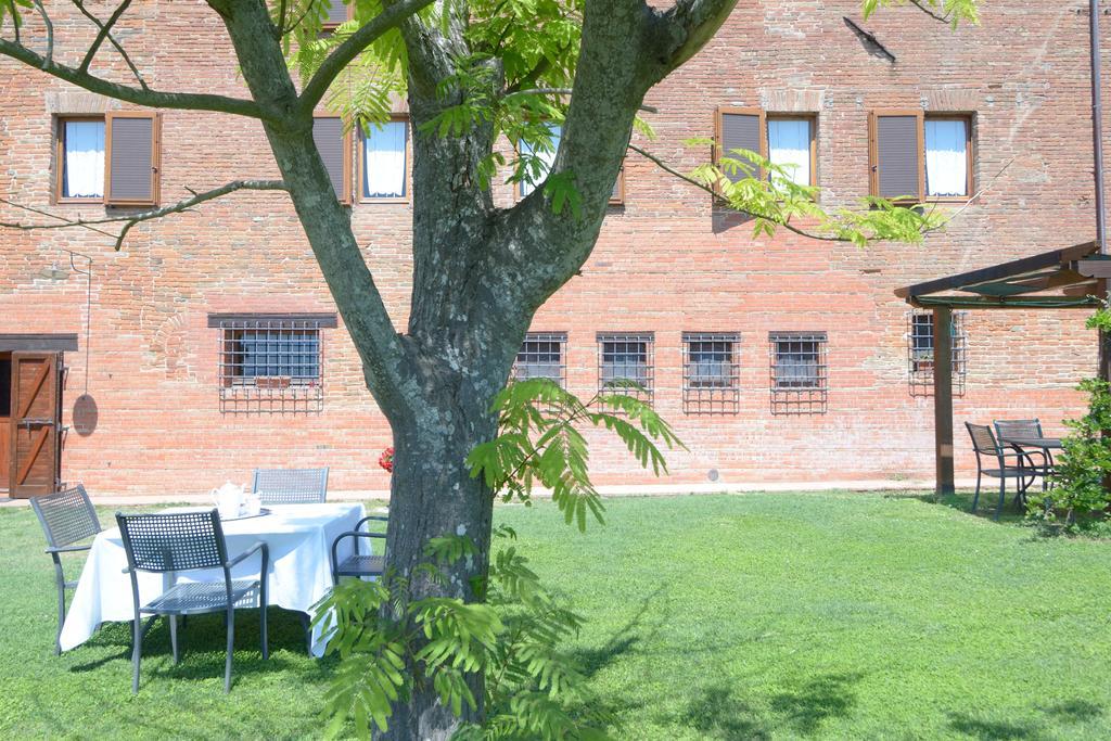 Agriturismo Borgo Del Papa Badia  Exteriör bild