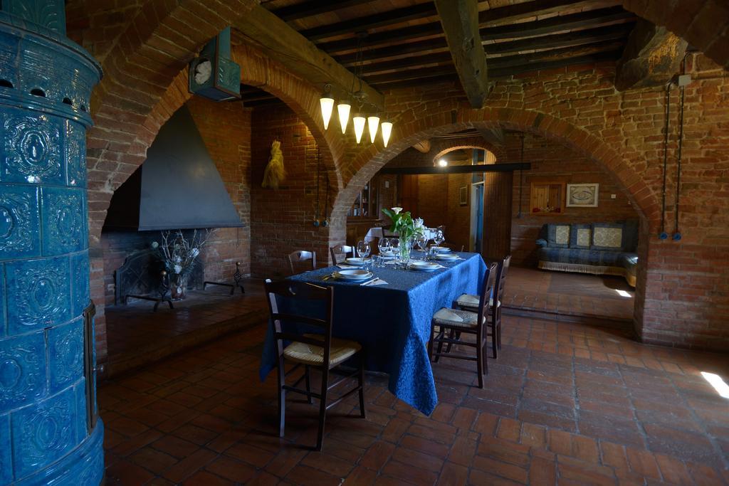 Agriturismo Borgo Del Papa Badia  Exteriör bild