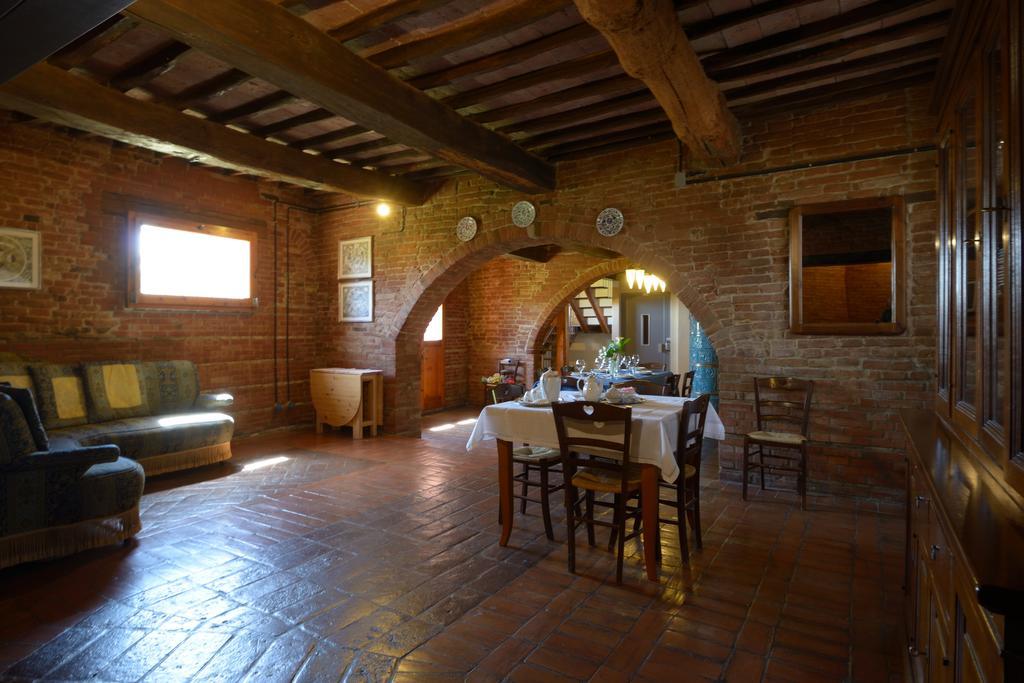 Agriturismo Borgo Del Papa Badia  Exteriör bild